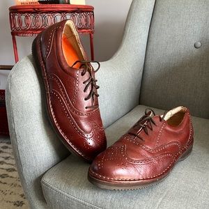 Cabela’s men’s brown leather wingtip dress shoes size 9.5 wide